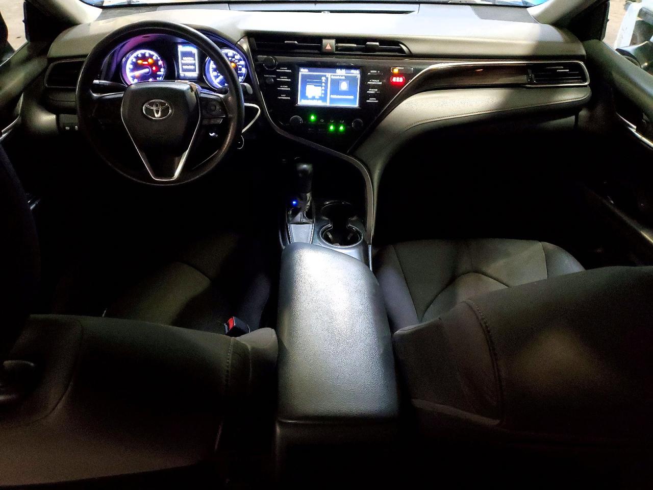 2019 TOYOTA CAMRY LE photo 15