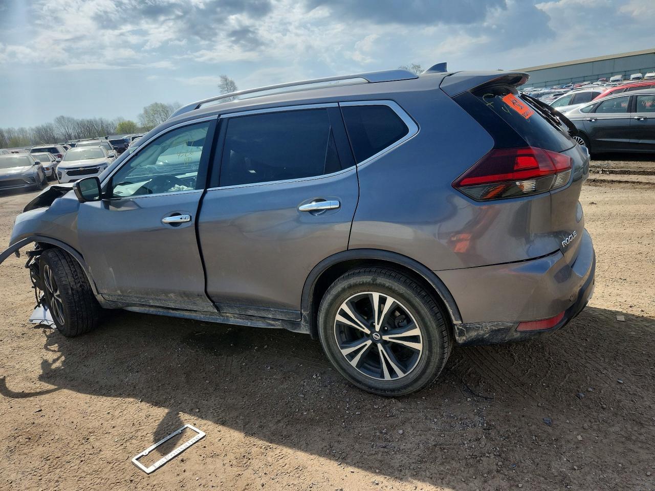 2020 NISSAN ROGUE SV photo 2