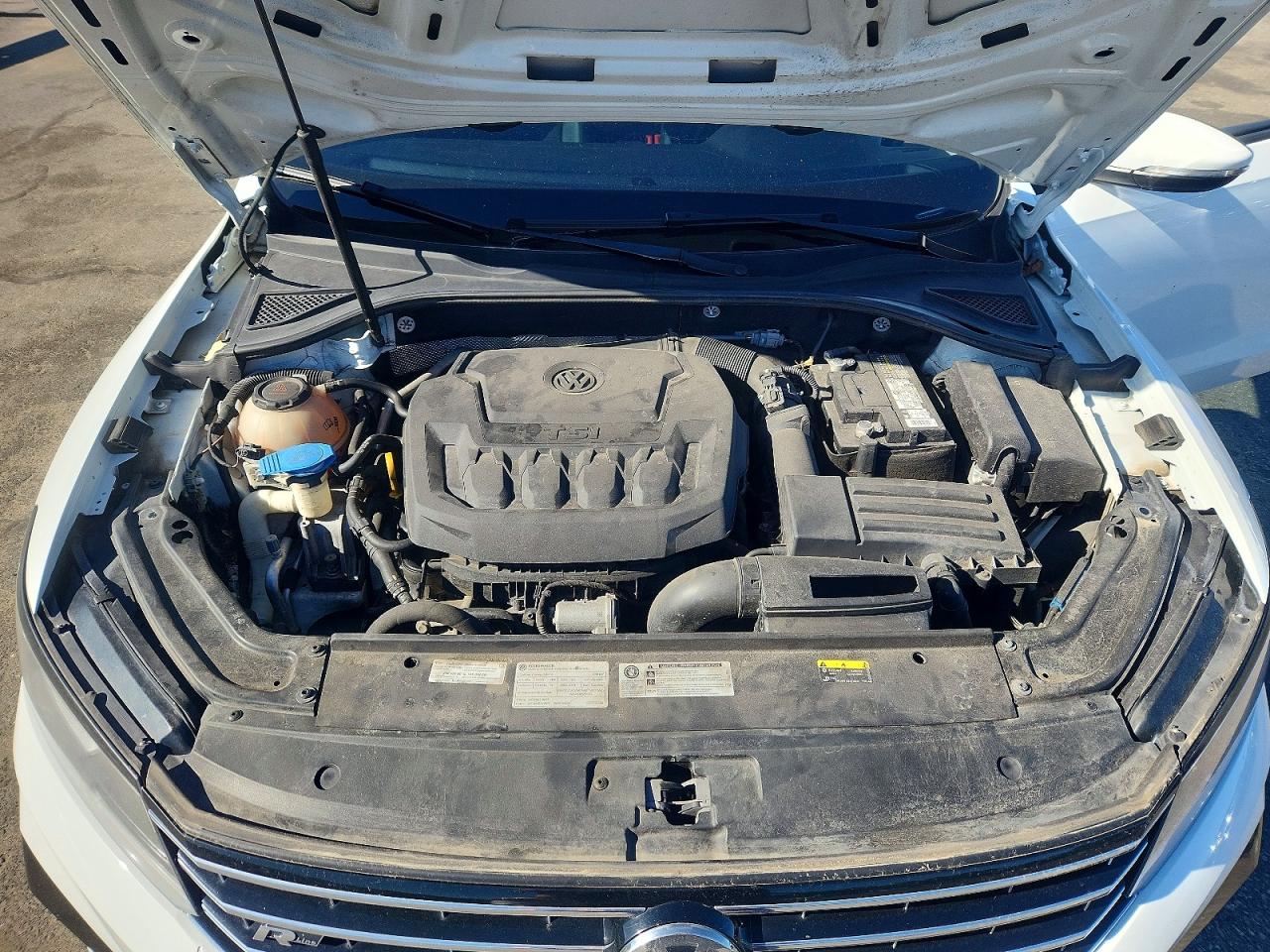 2018 VOLKSWAGEN PASSAT S photo 11