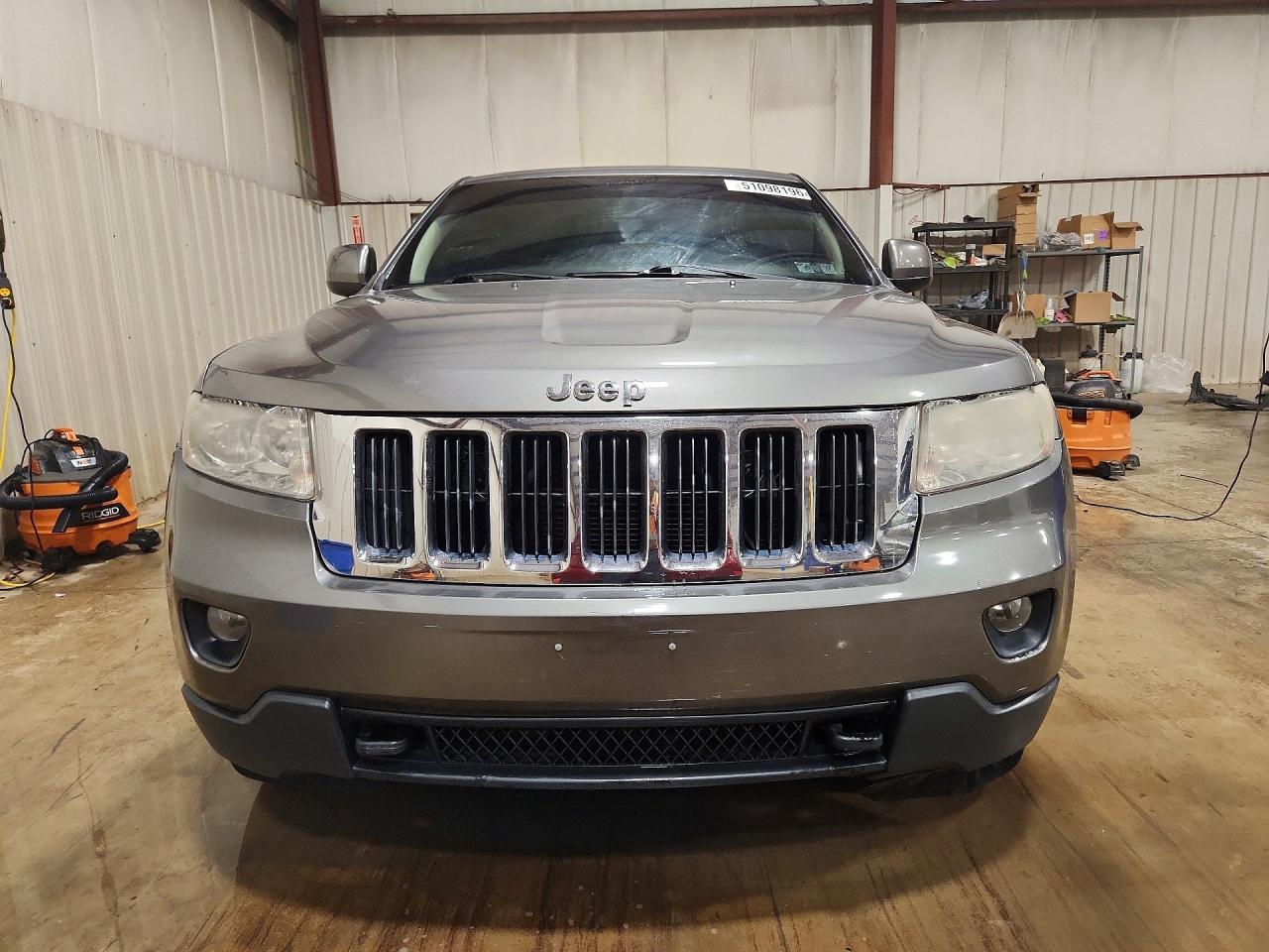 2011 JEEP GRAND CHEROKEE LAREDO photo 9