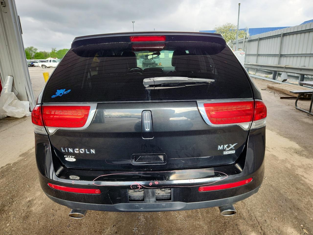 2014 LINCOLN TOWNHOUSE MKX photo 6