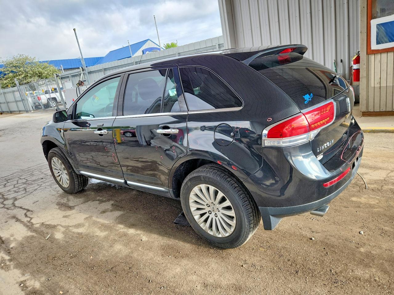 2014 LINCOLN TOWNHOUSE MKX photo 2