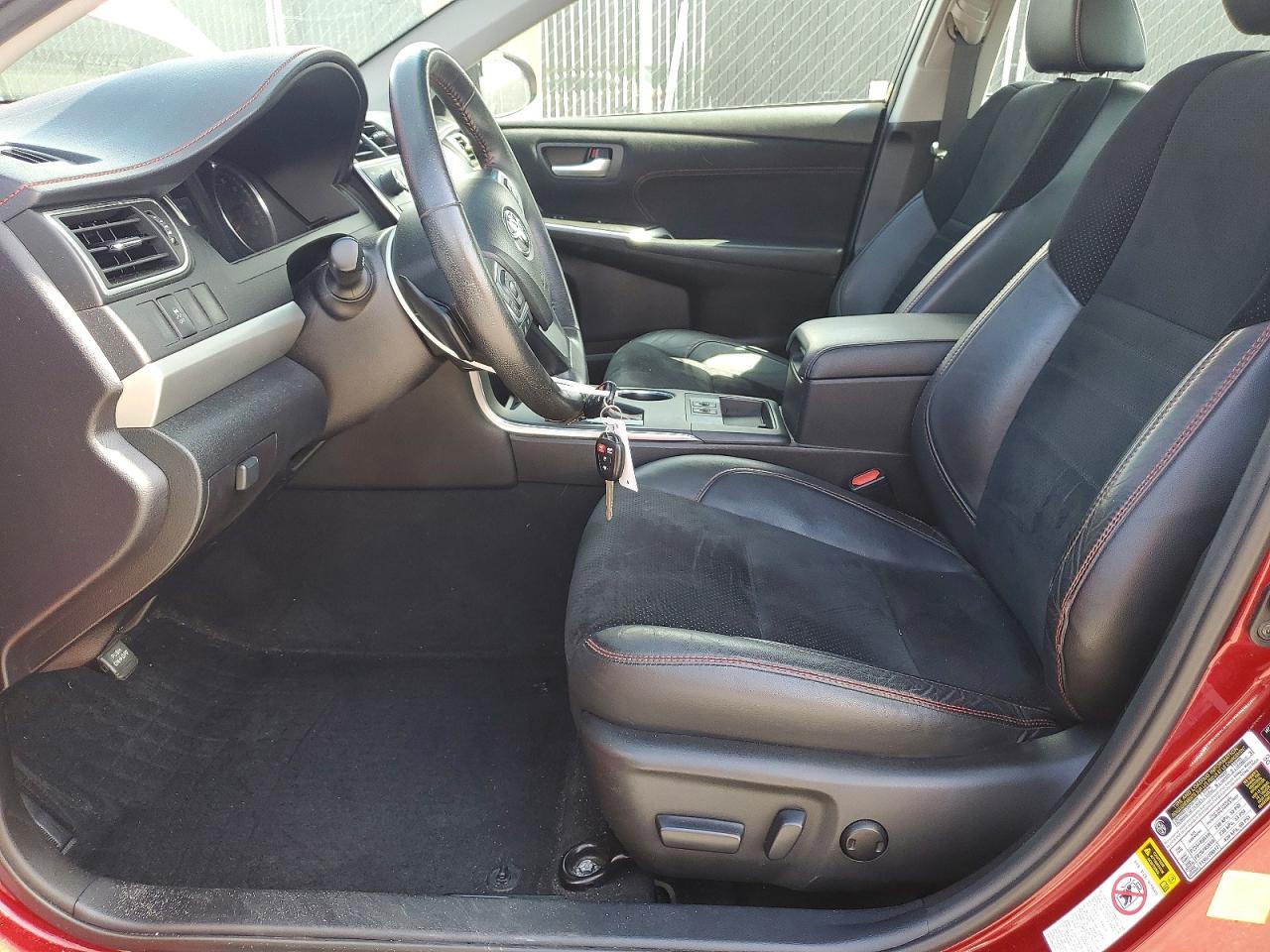 2015 TOYOTA CAMRY XSE photo 13