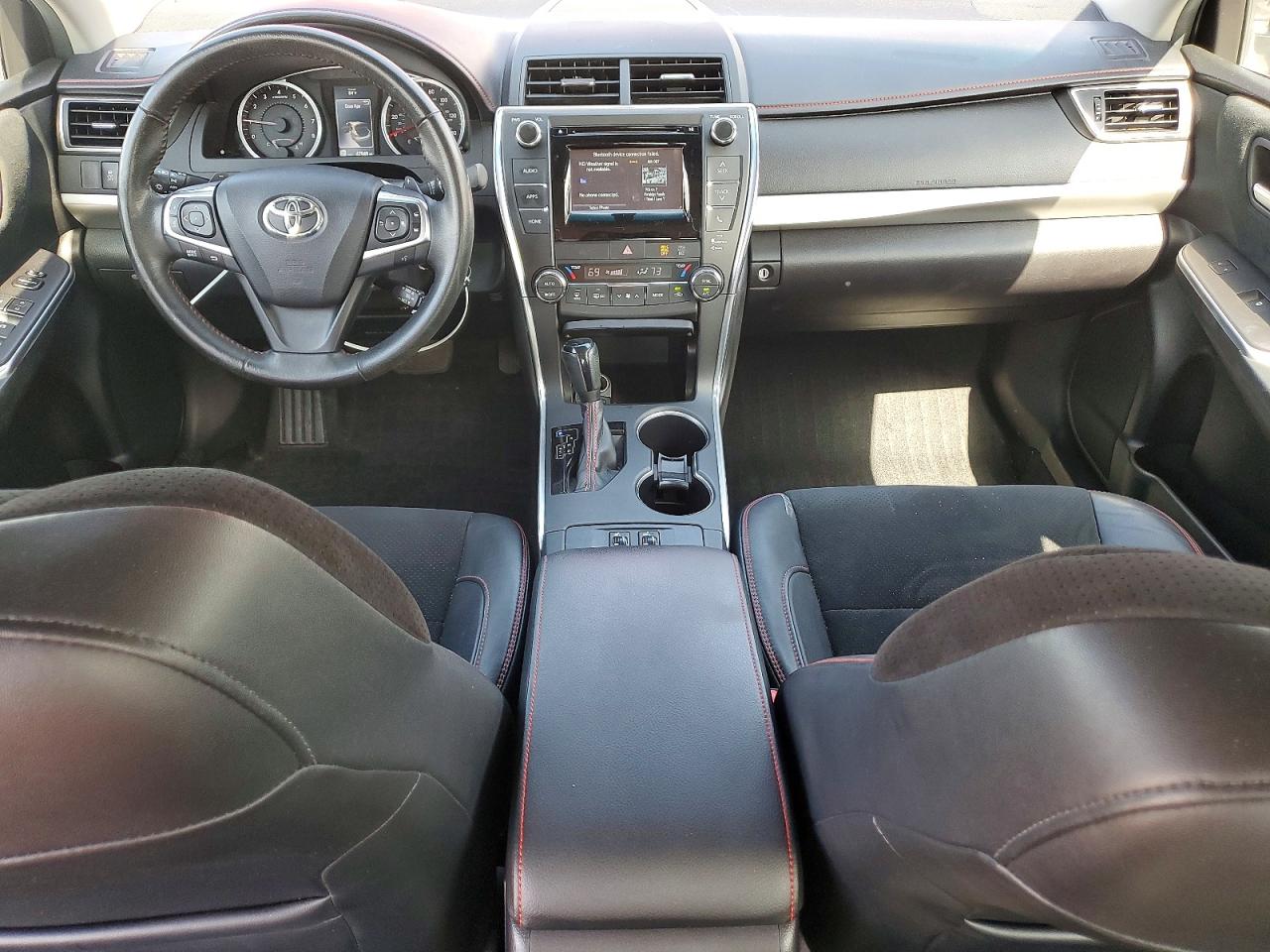 2015 TOYOTA CAMRY XSE photo 15