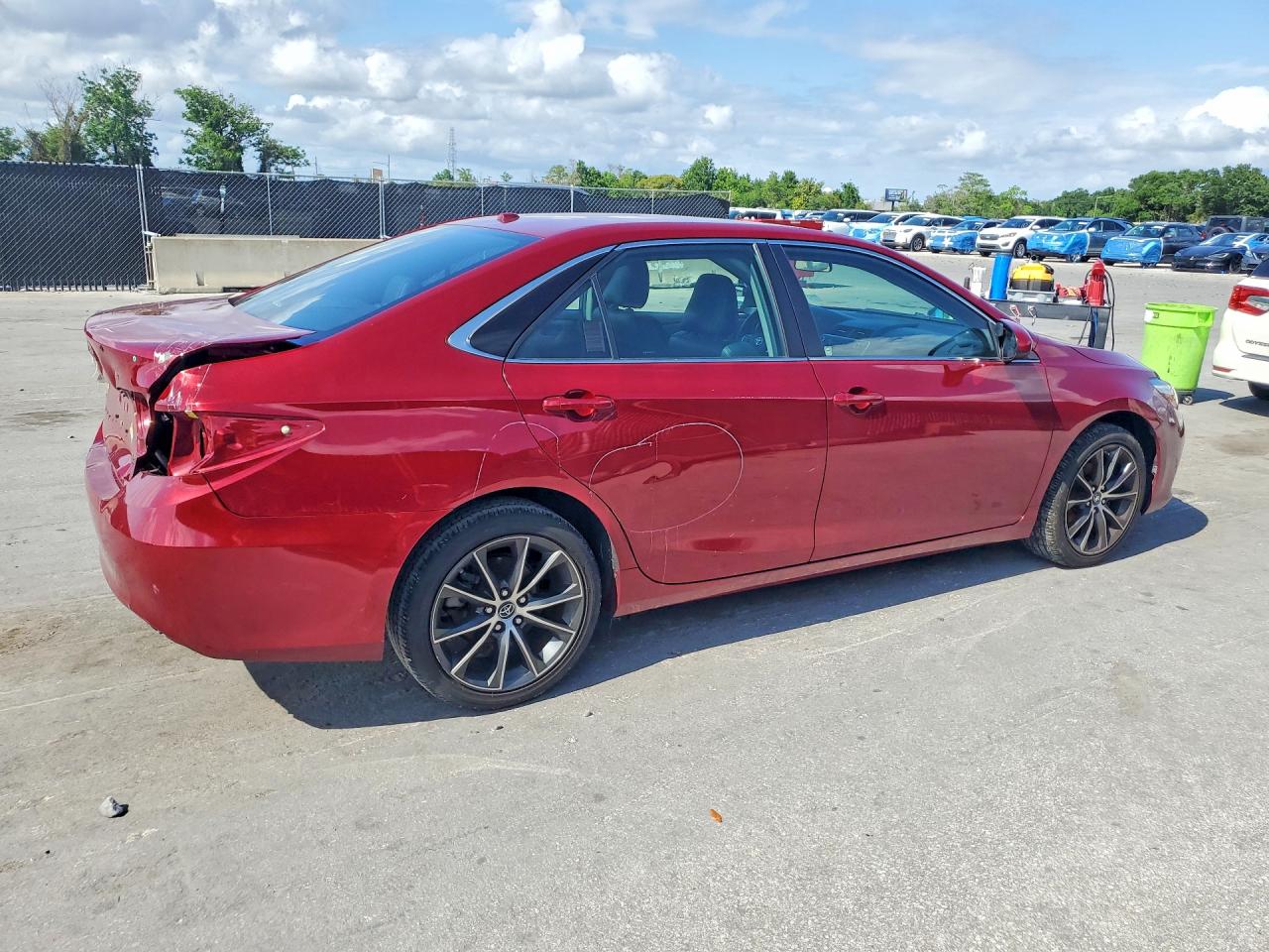 2015 TOYOTA CAMRY XSE photo 5