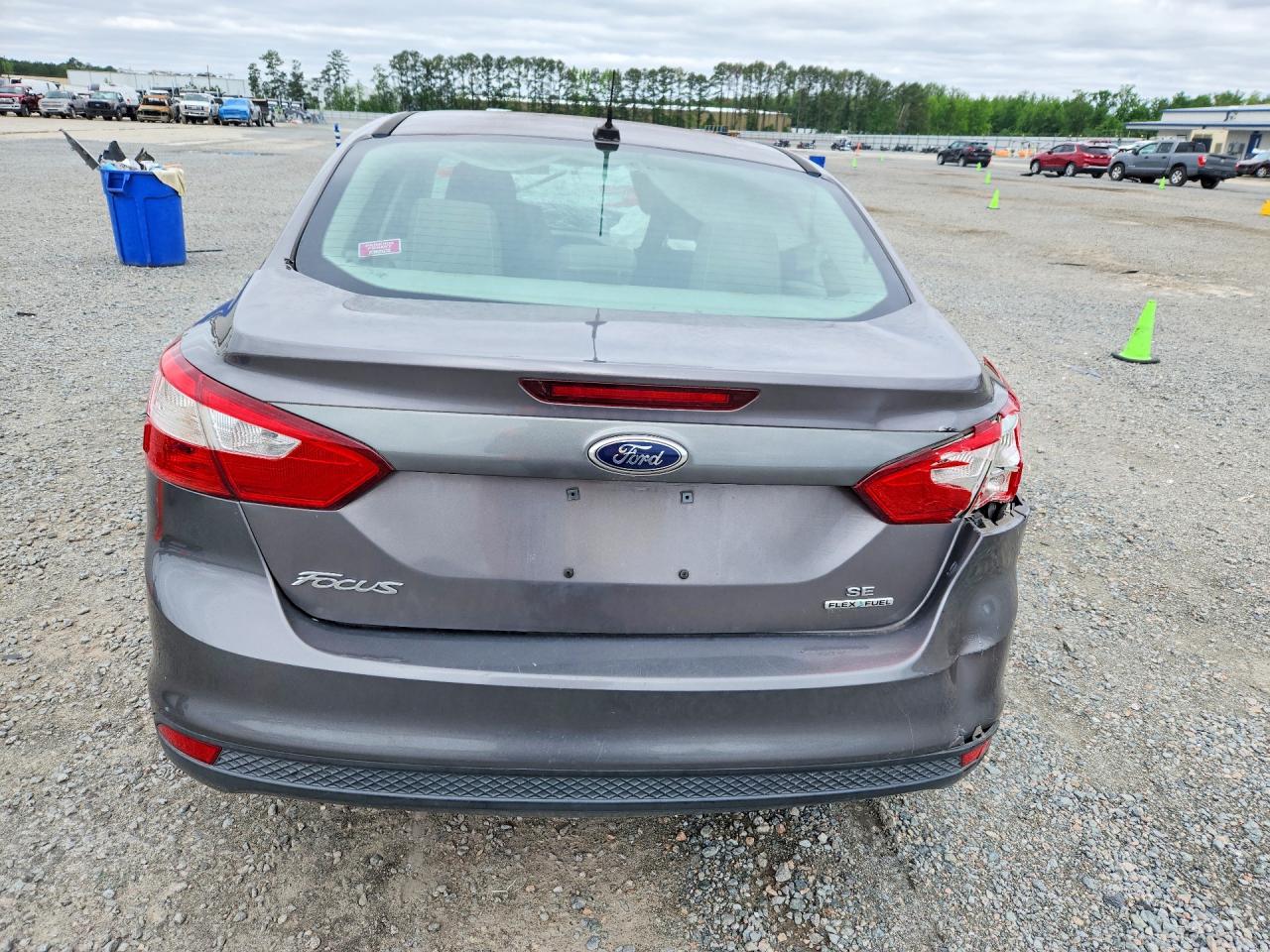 2014 FORD FOCUS SE photo 11