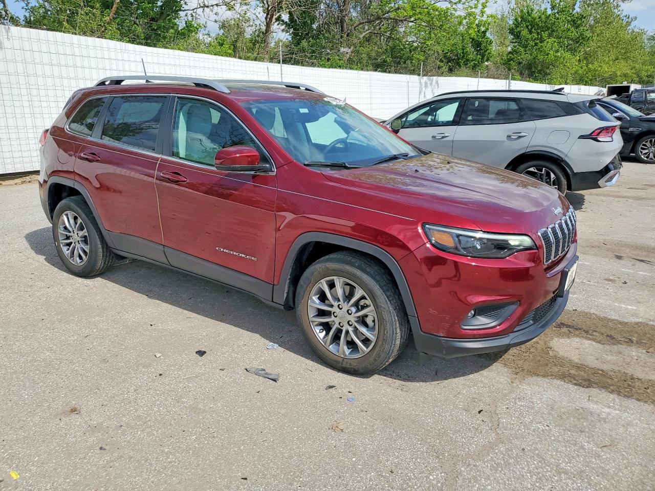 2021 JEEP CHEROKEE LATITUDE LUX photo 4