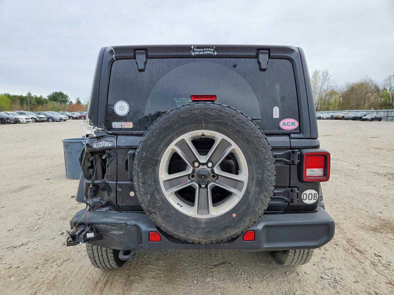2018 JEEP WRANGLER UNLIMITED SAHARA photo 11