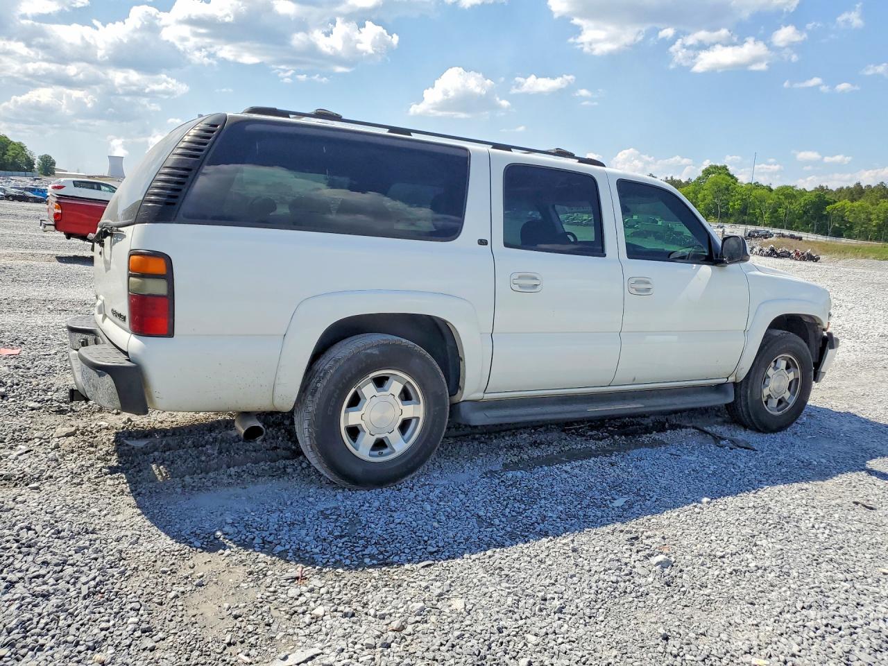 2004 CHEVROLET SUBURBAN C1500 photo 5