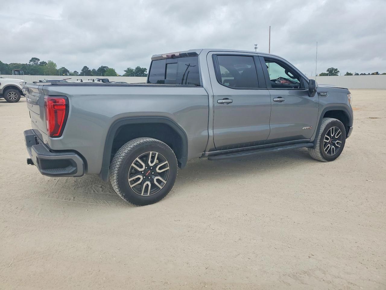2021 GMC SIERRA K1500 AT4 photo 7