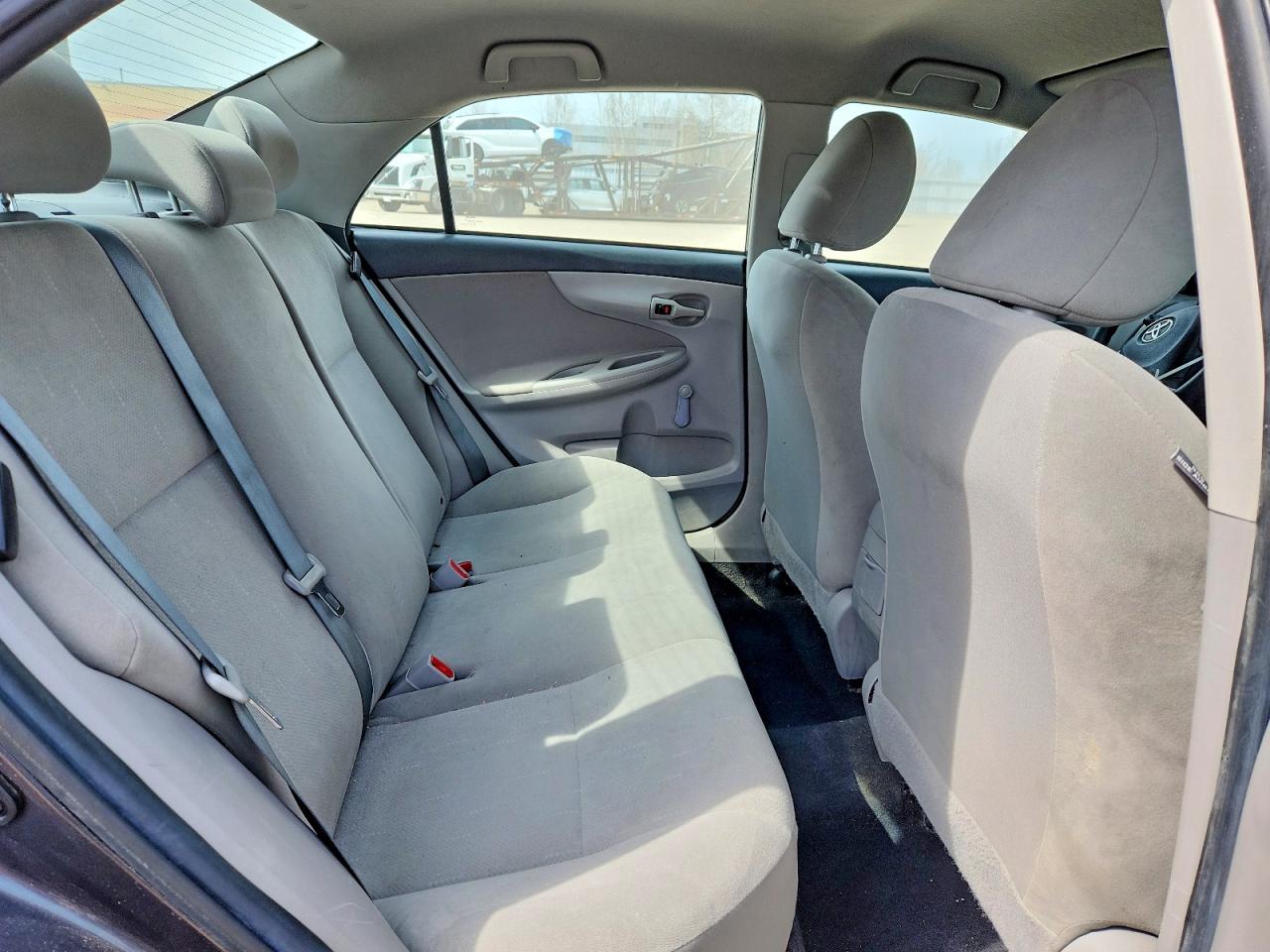 2013 TOYOTA COROLLA L photo 19