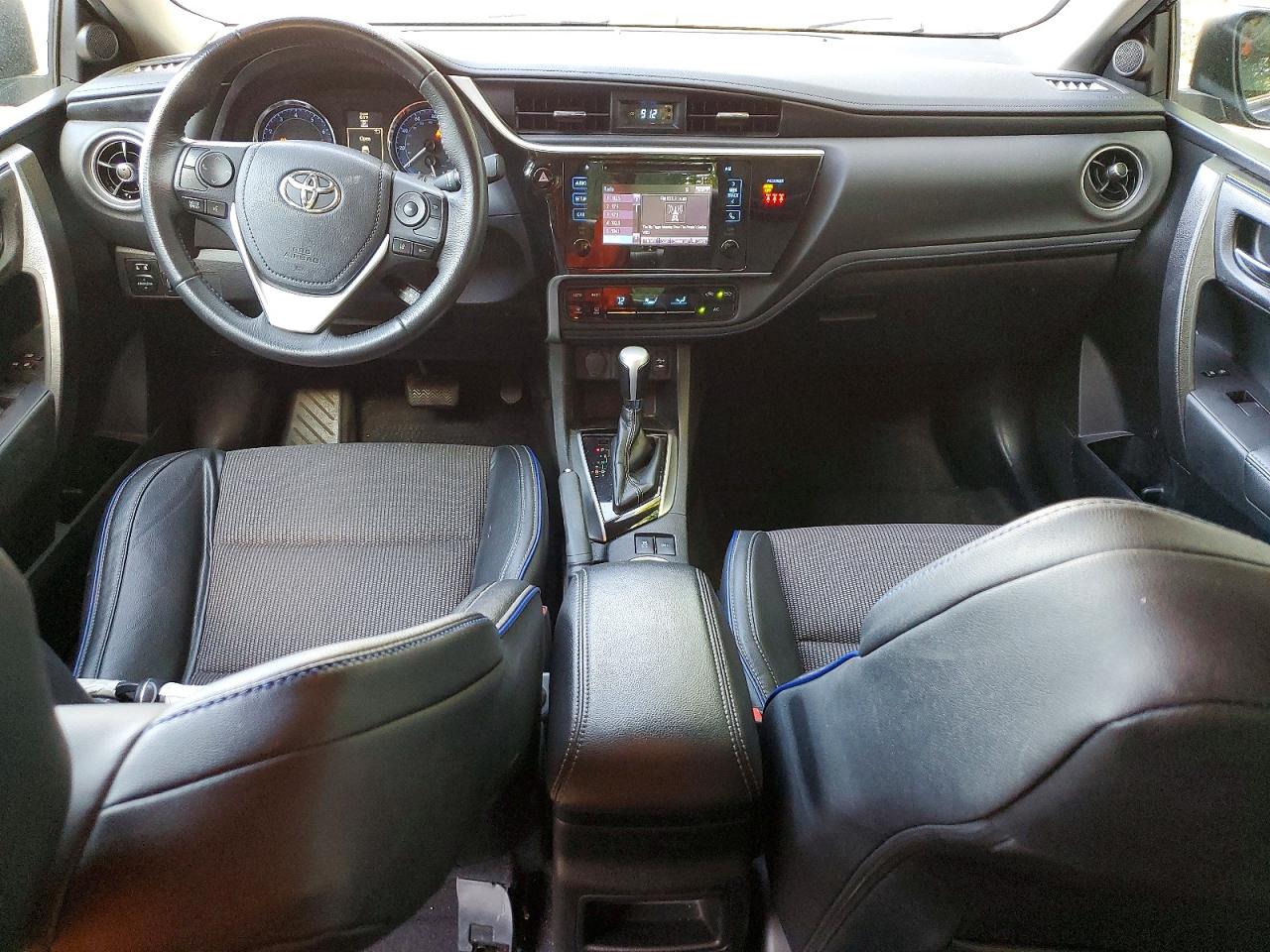 2018 TOYOTA COROLLA SE photo 8