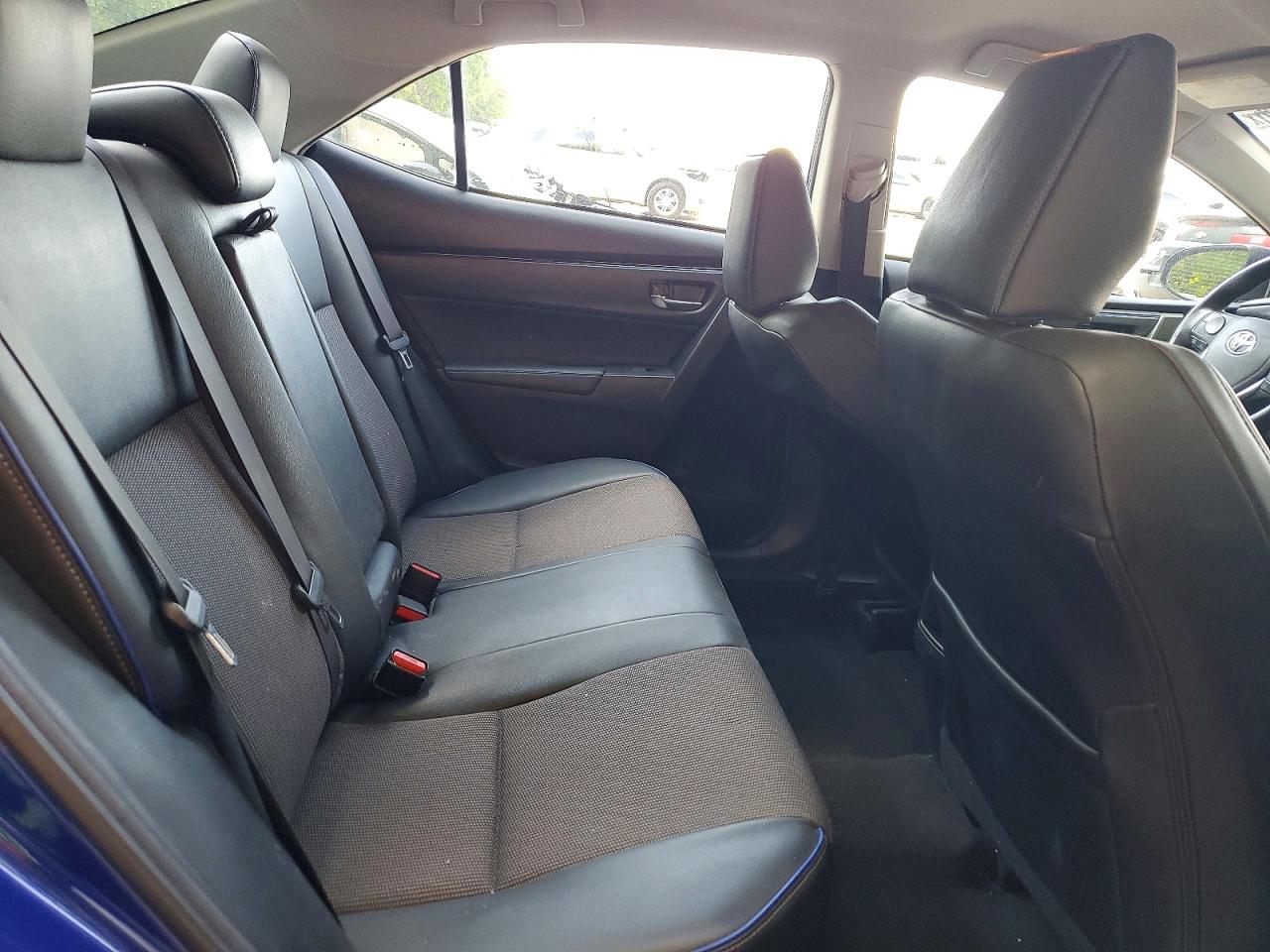 2018 TOYOTA COROLLA SE photo 10