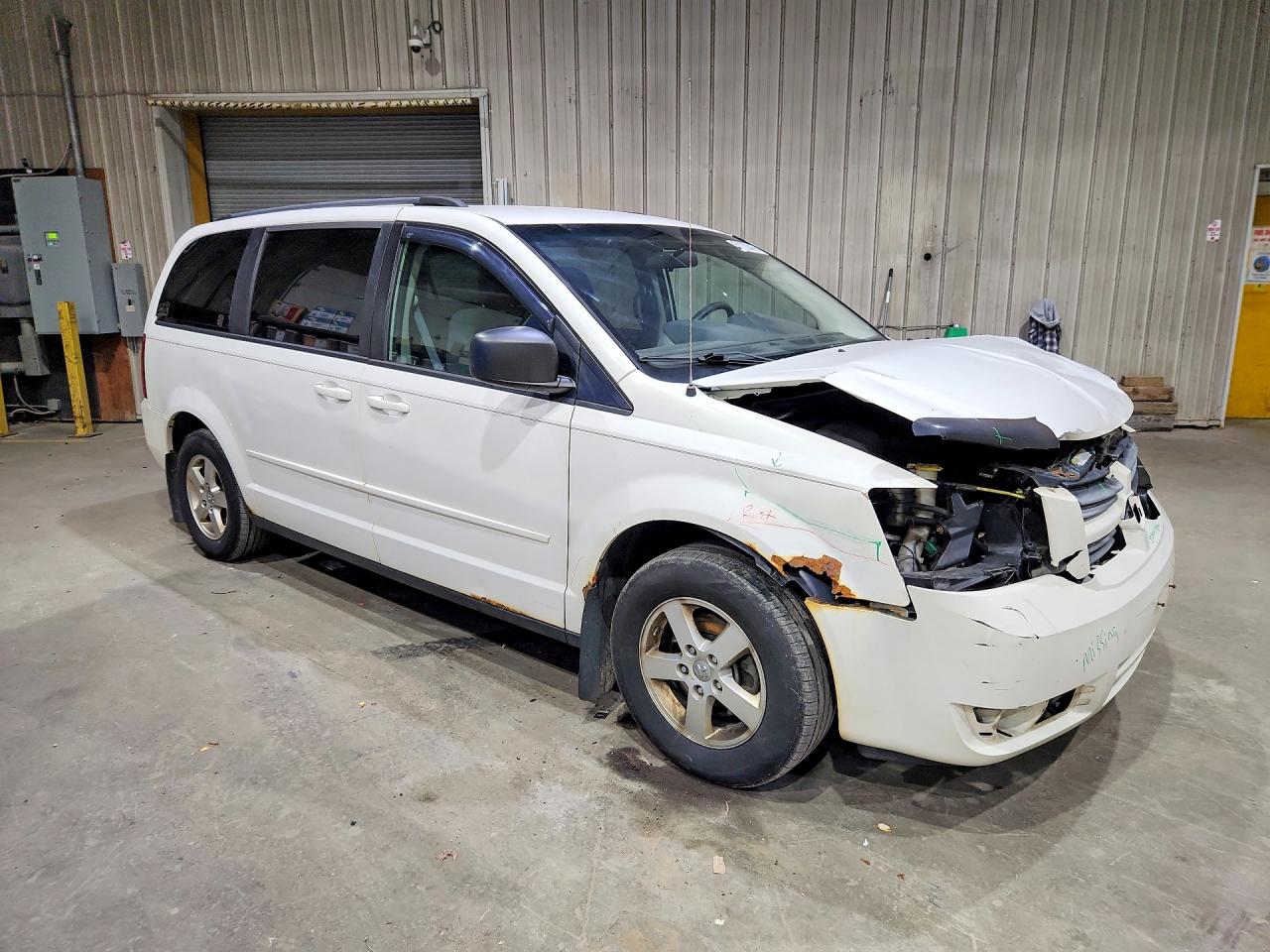 2010 DODGE GRAND CARAVAN SE photo 7