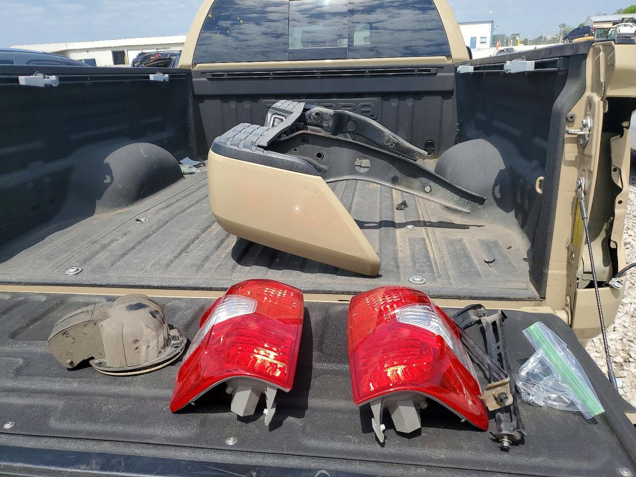 2018 TOYOTA TUNDRA DOUBLE CAB LIMITED photo 23