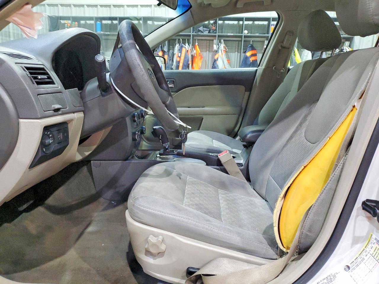 2012 FORD FUSION SE photo 19