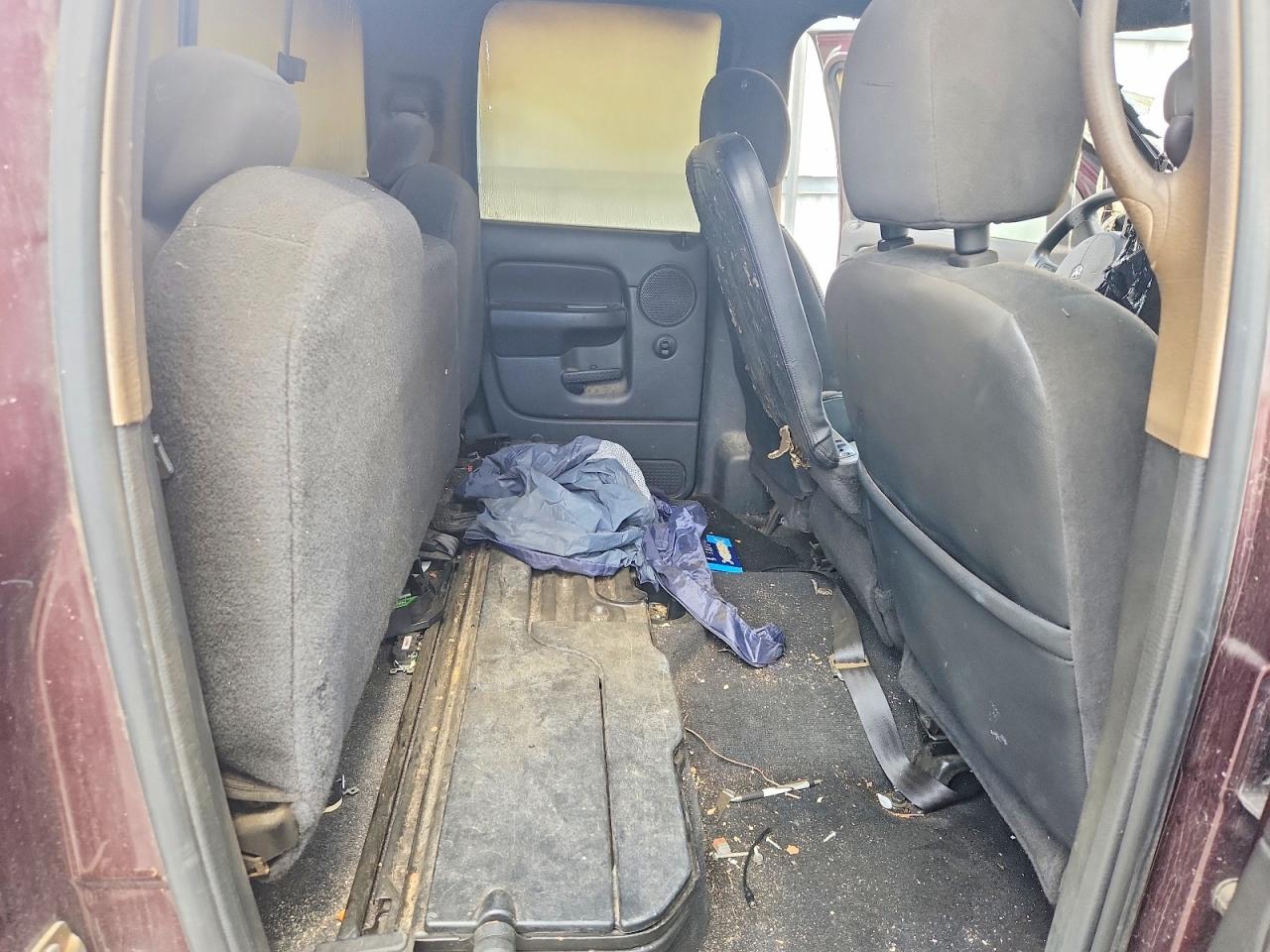 2004 DODGE RAM 1500 ST photo 19