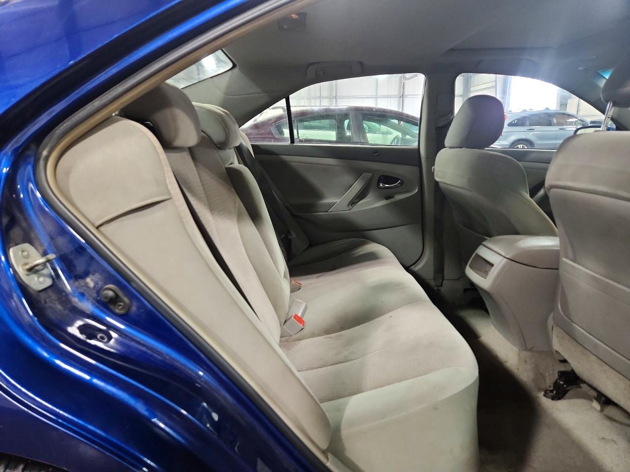 2011 TOYOTA CAMRY LE photo 19