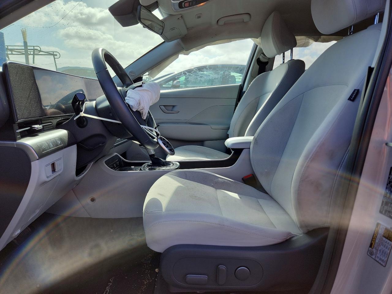 2024 HYUNDAI KONA SEL photo 13