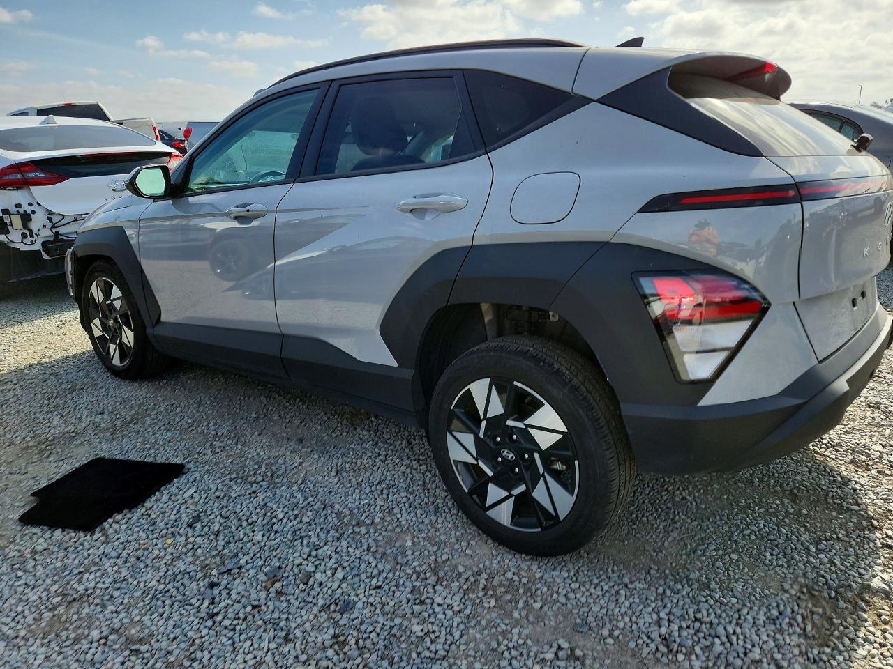 2024 HYUNDAI KONA SEL photo 3
