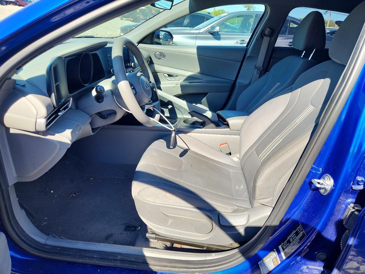 2023 HYUNDAI ELANTRA SEL photo 13
