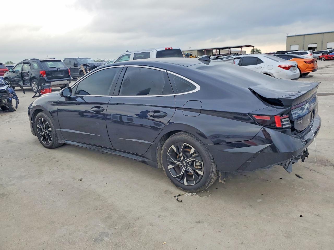 2024 HYUNDAI SONATA SEL photo 3