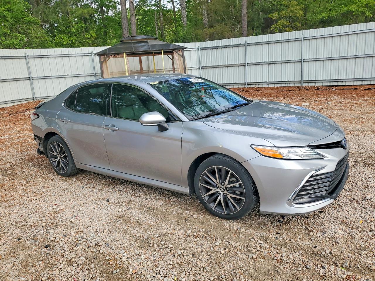 2022 TOYOTA CAMRY XLE photo 10
