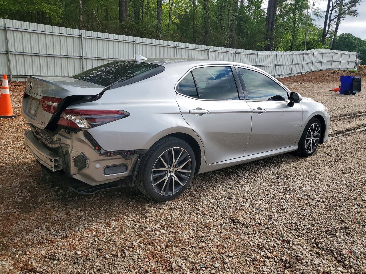 2022 TOYOTA CAMRY XLE photo 7