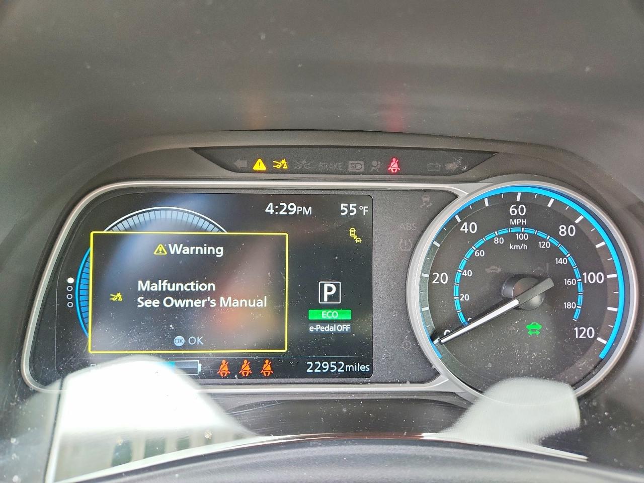 2025 NISSAN LEAF SV PLUS photo 25