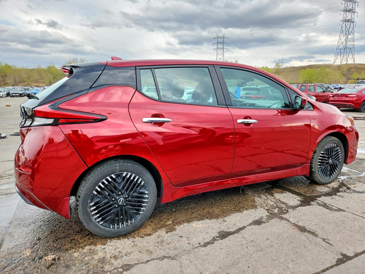 2025 NISSAN LEAF SV PLUS photo 7