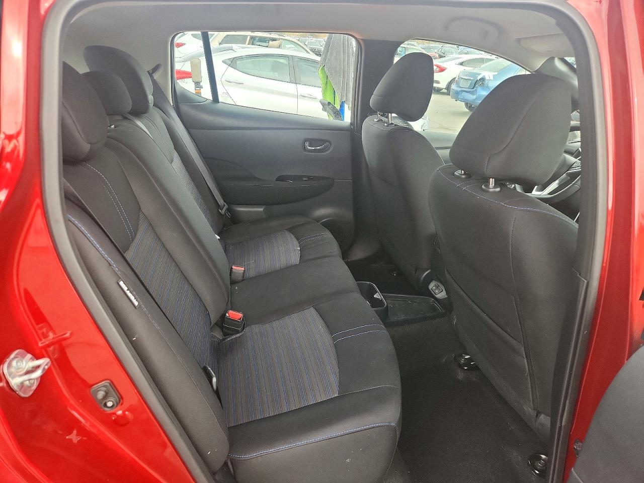 2025 NISSAN LEAF SV PLUS photo 28