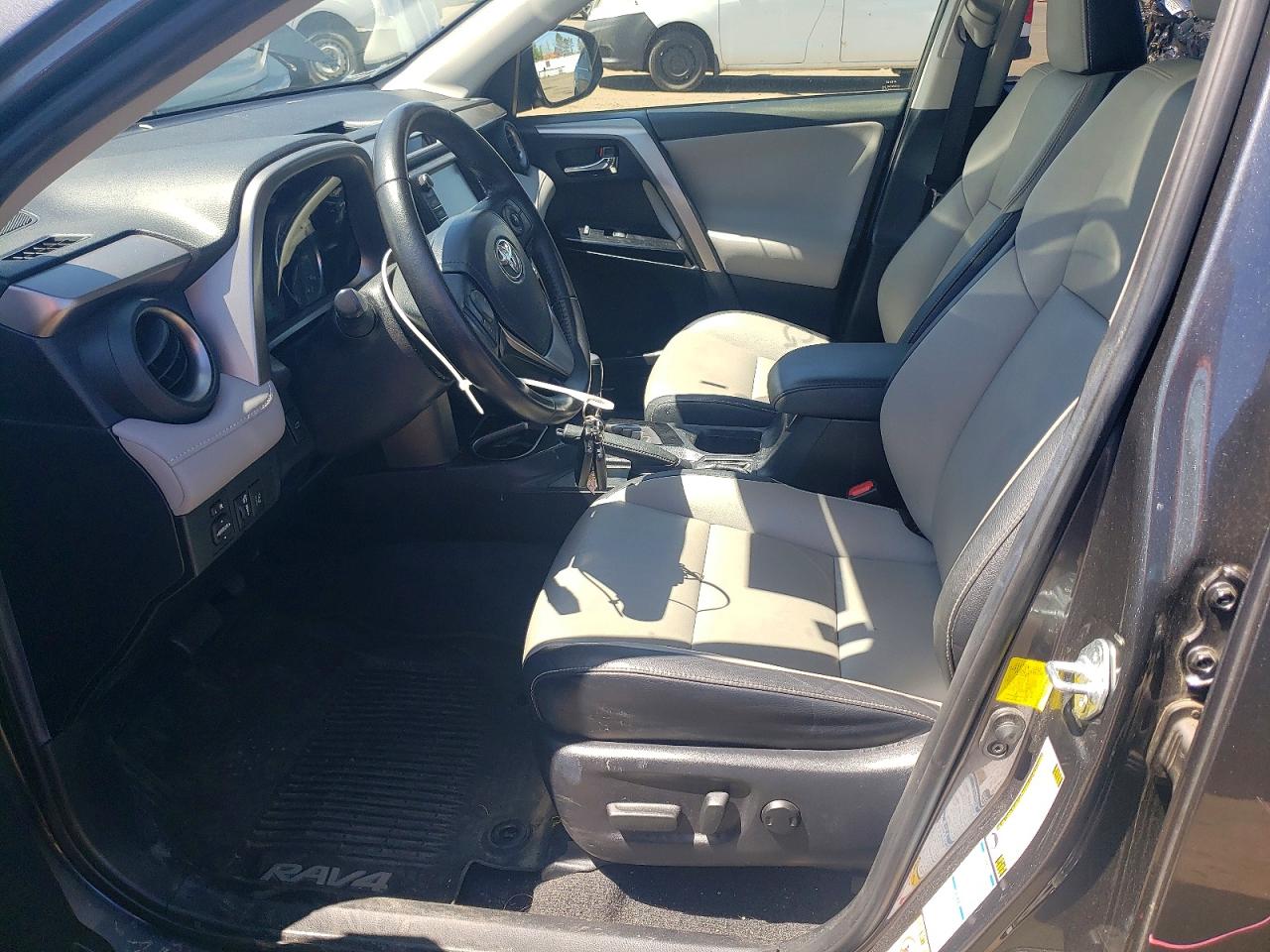 2016 TOYOTA RAV4 HV LIMITED photo 7