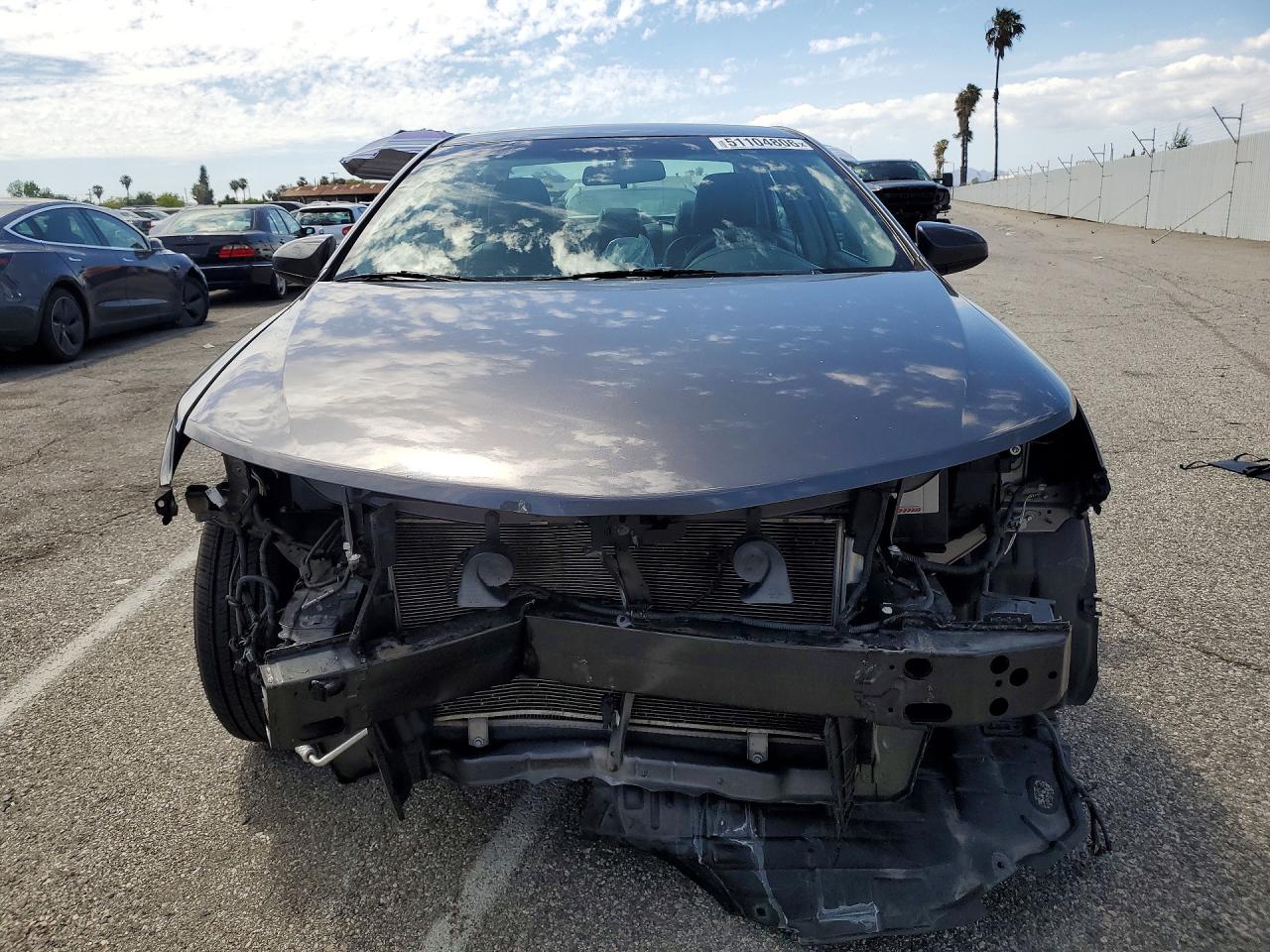 2014 TOYOTA CAMRY LE photo 9
