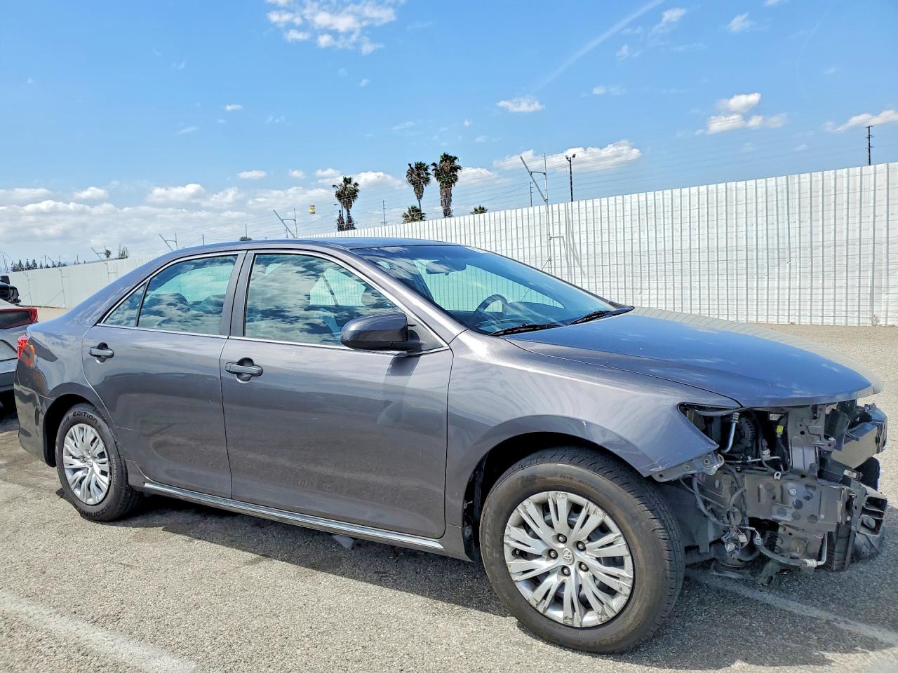 2014 TOYOTA CAMRY LE photo 7