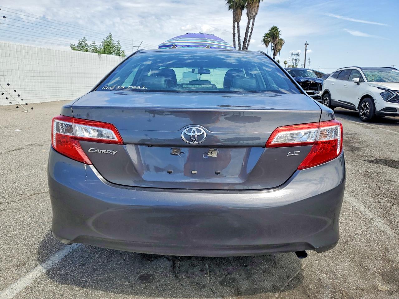 2014 TOYOTA CAMRY LE photo 11