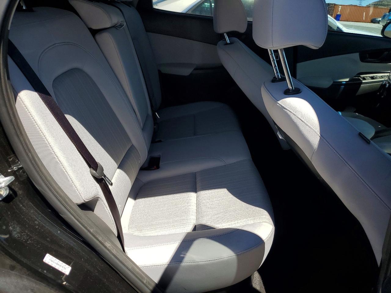 2022 HYUNDAI KONA SEL photo 28