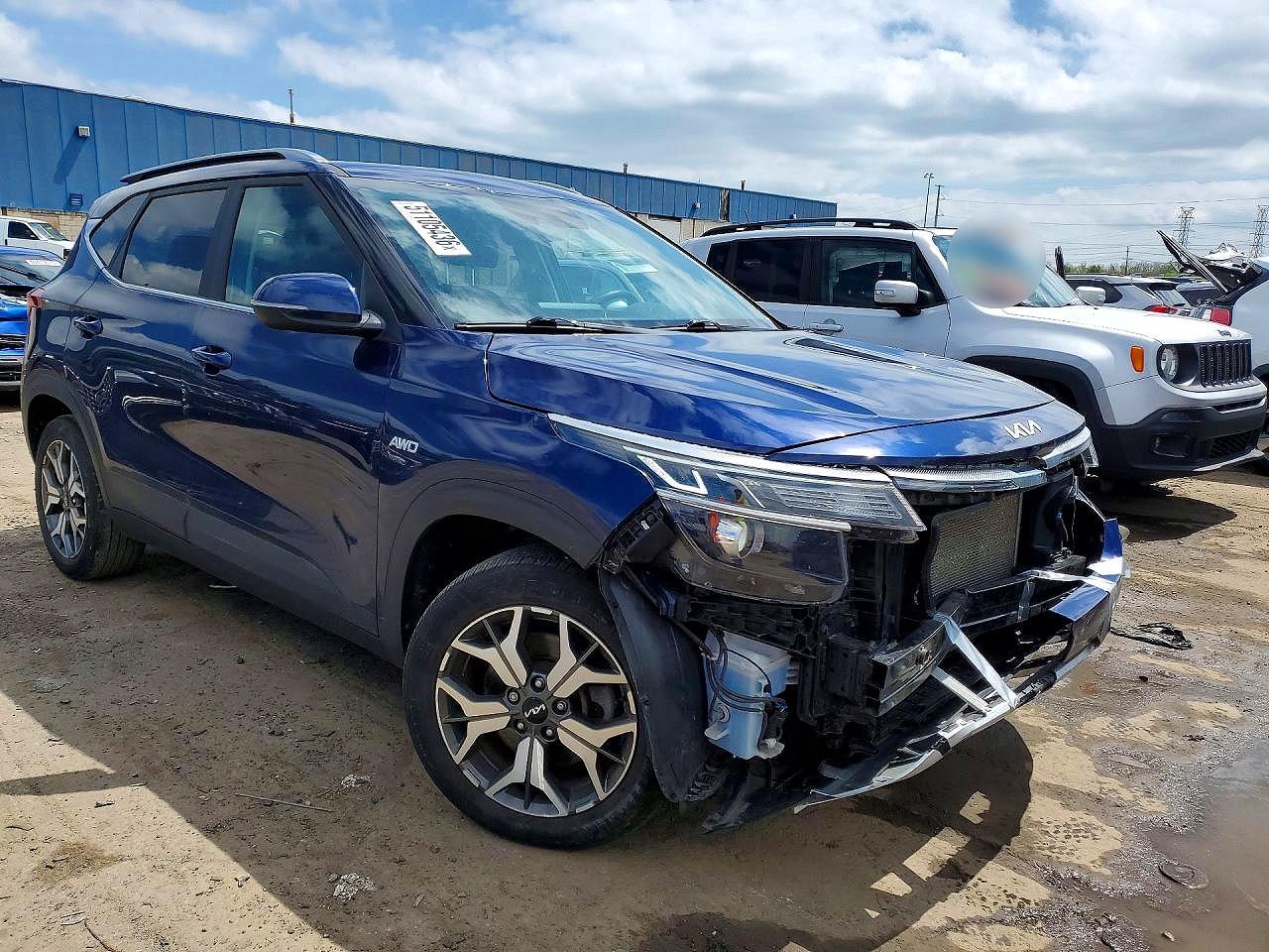 2023 KIA SELTOS EX photo 7