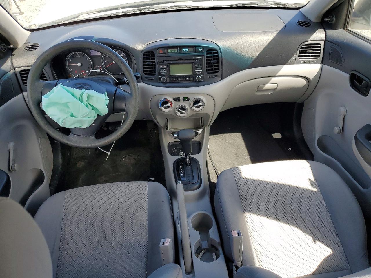 2011 HYUNDAI ACCENT GLS photo 8