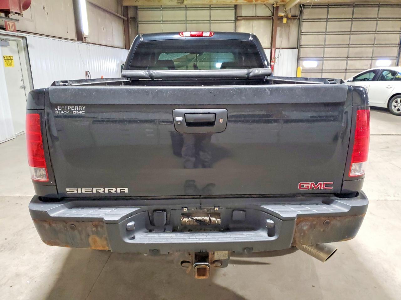2011 GMC SIERRA K2500 DENALI photo 11