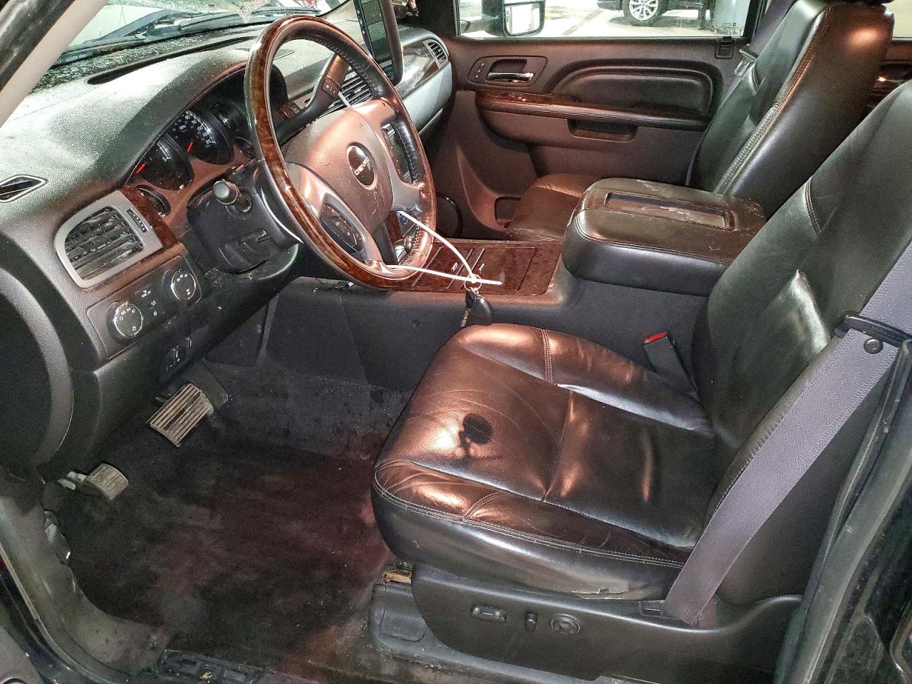 2011 GMC SIERRA K2500 DENALI photo 13