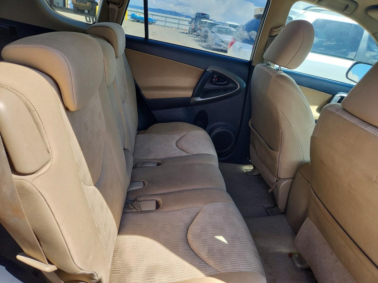 2010 TOYOTA RAV4 BASE photo 19