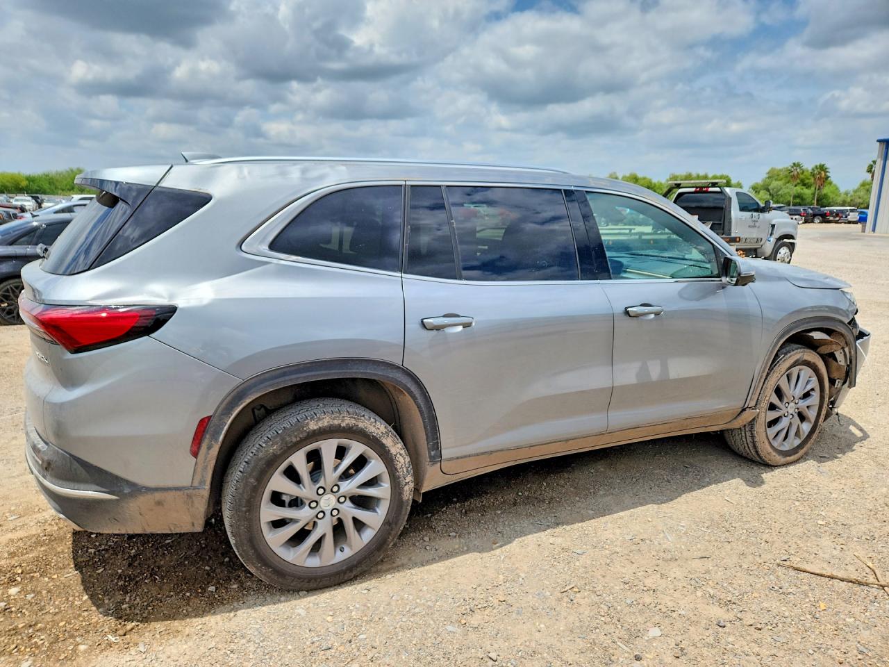 2025 BUICK ENCLAVE PREFERRED photo 7