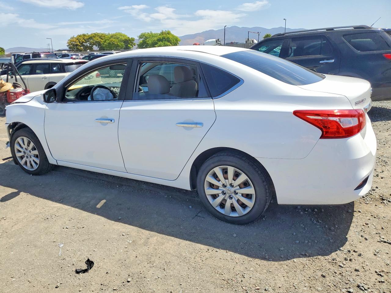2017 NISSAN SENTRA S photo 4