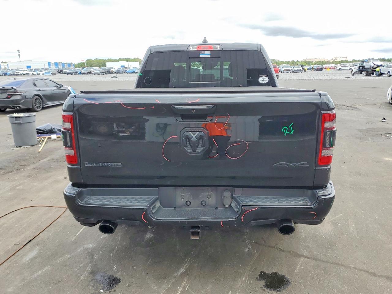 2019 RAM 1500 LARAMIE photo 16