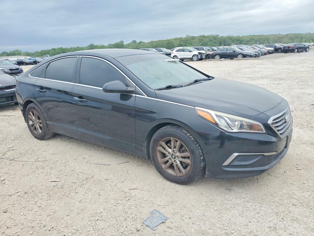 2016 HYUNDAI SONATA SE photo 4