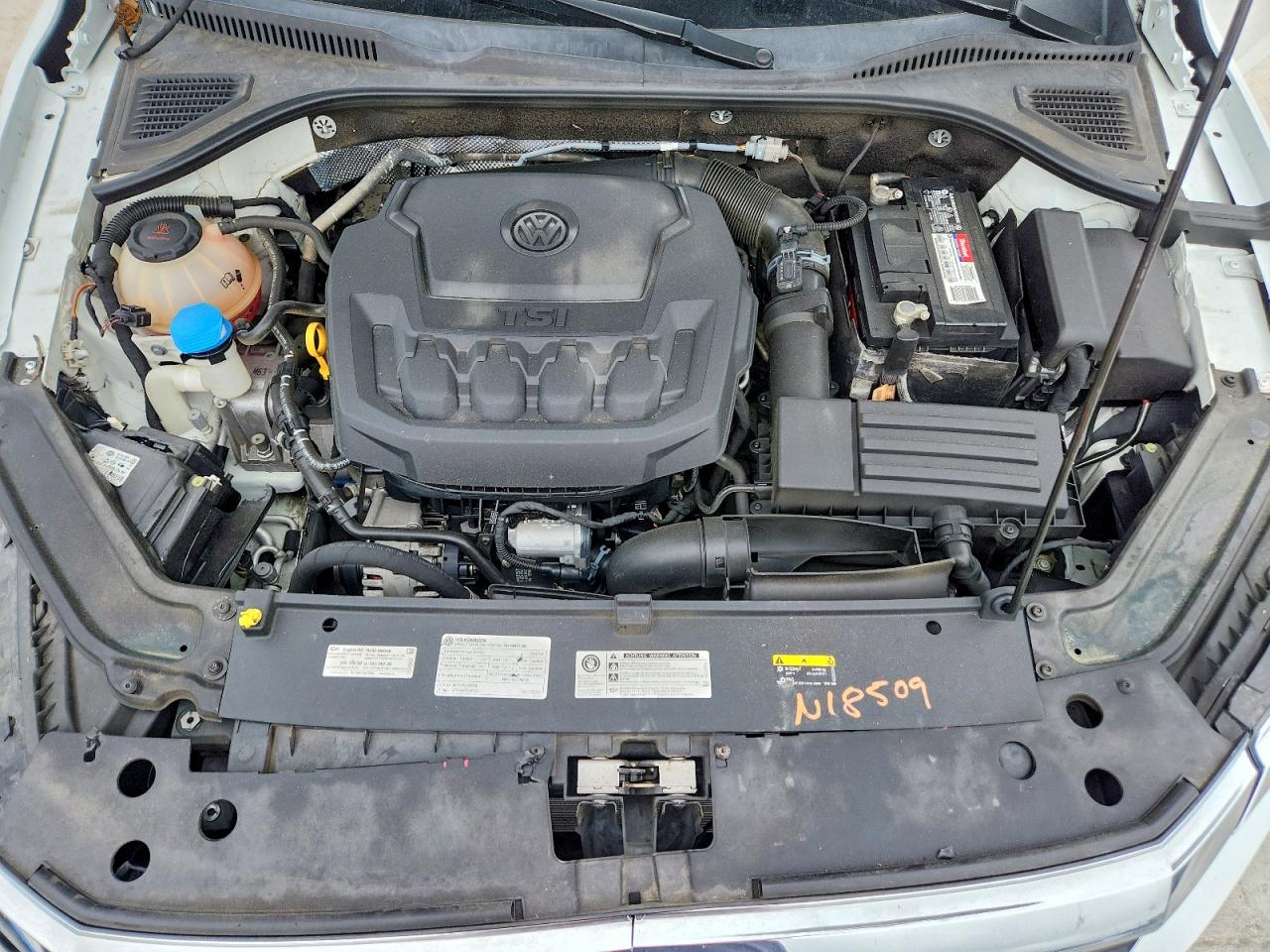 2021 VOLKSWAGEN PASSAT SE photo 21