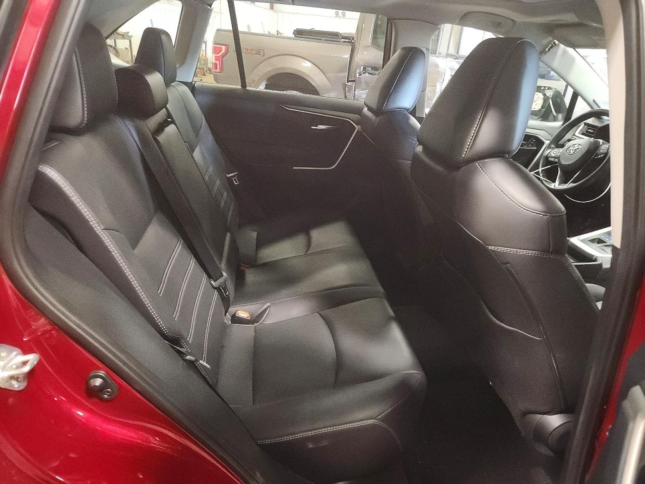 2019 TOYOTA RAV4 XLE PREMIUM photo 31
