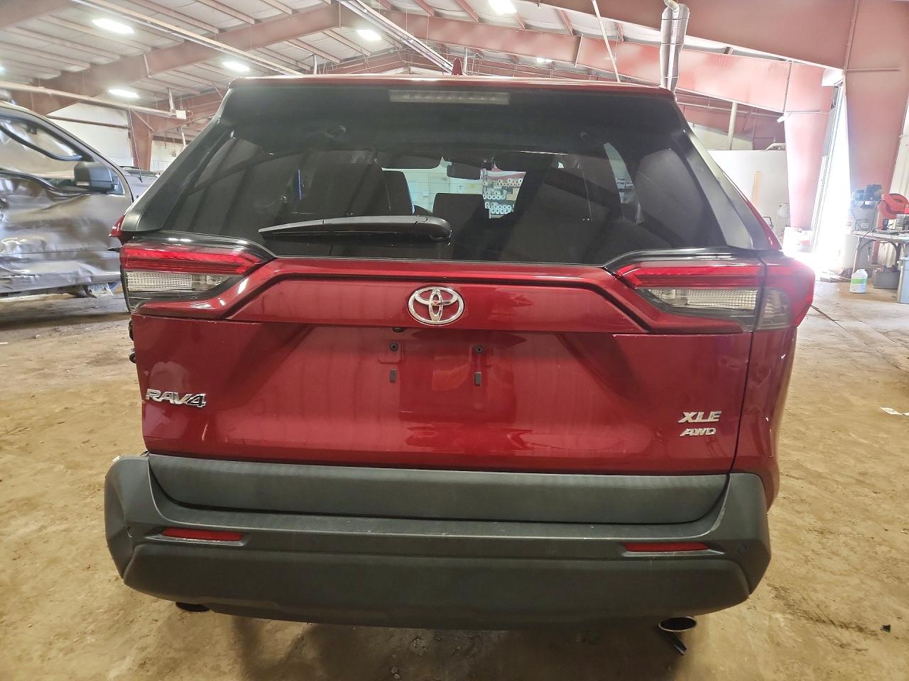 2019 TOYOTA RAV4 XLE PREMIUM photo 16