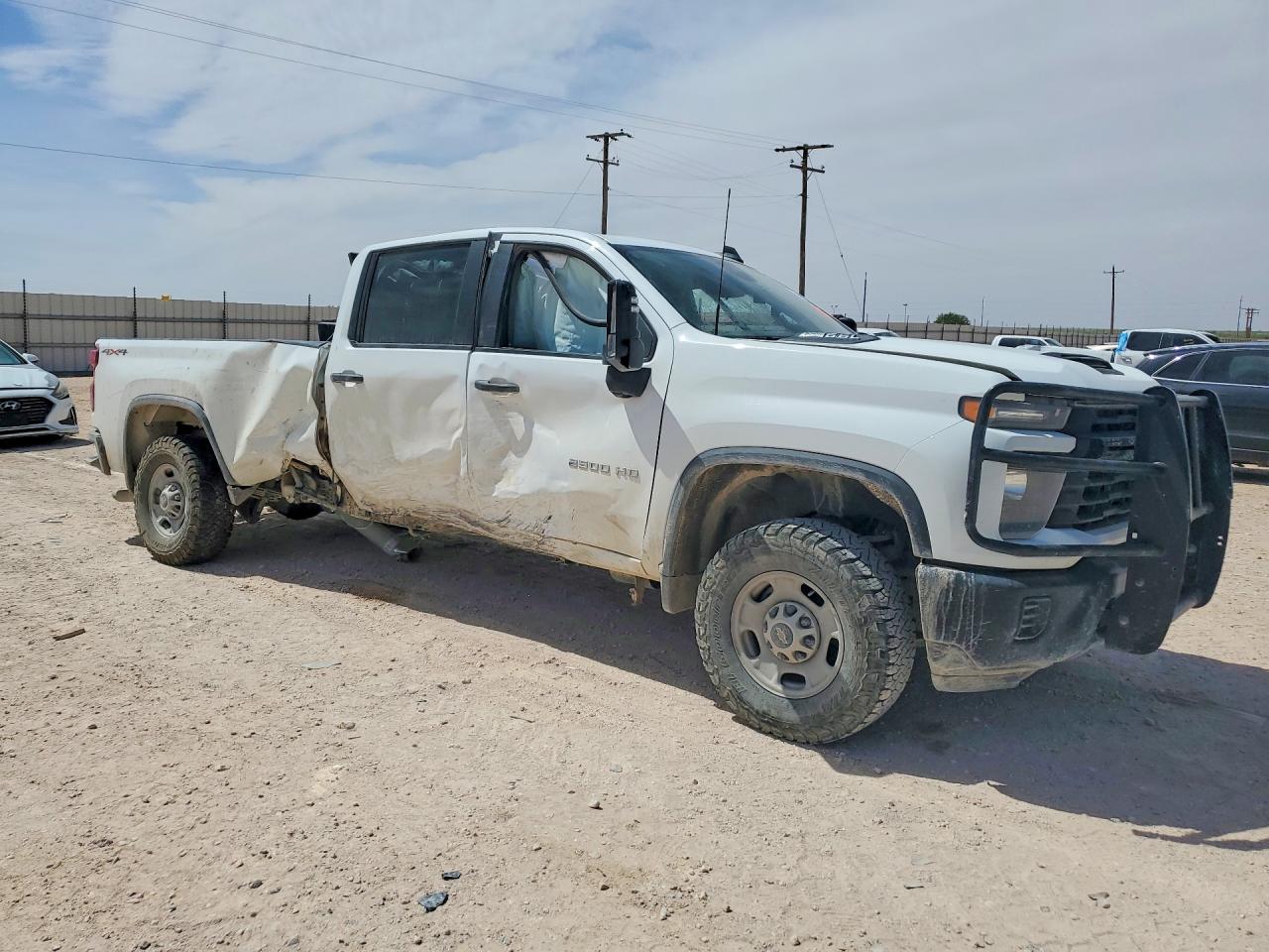 2024 CHEVROLET SILVERADO K2500 HEAVY DUTY photo 4