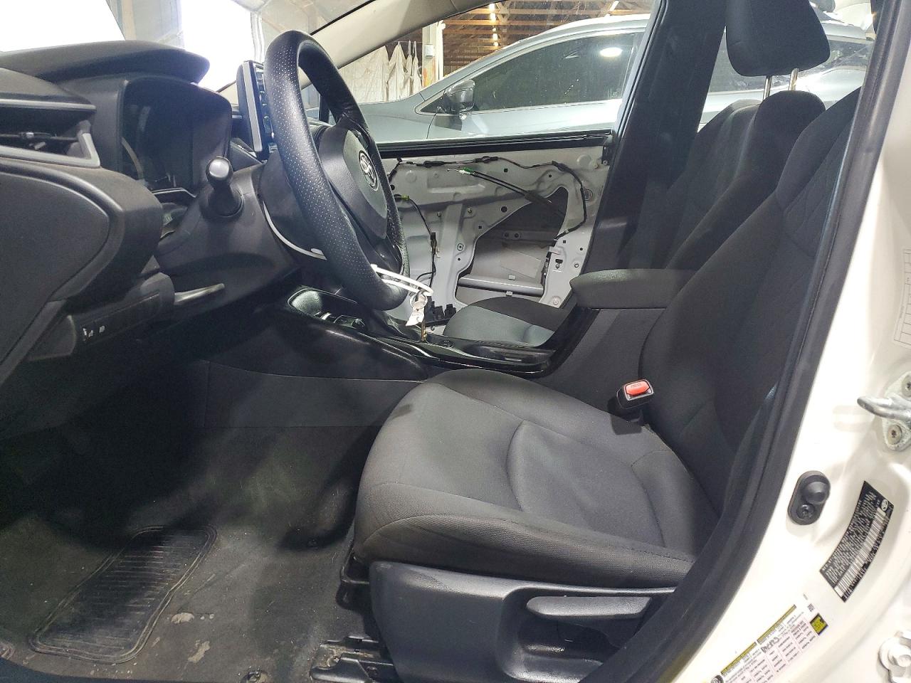 2021 TOYOTA COROLLA LE photo 16